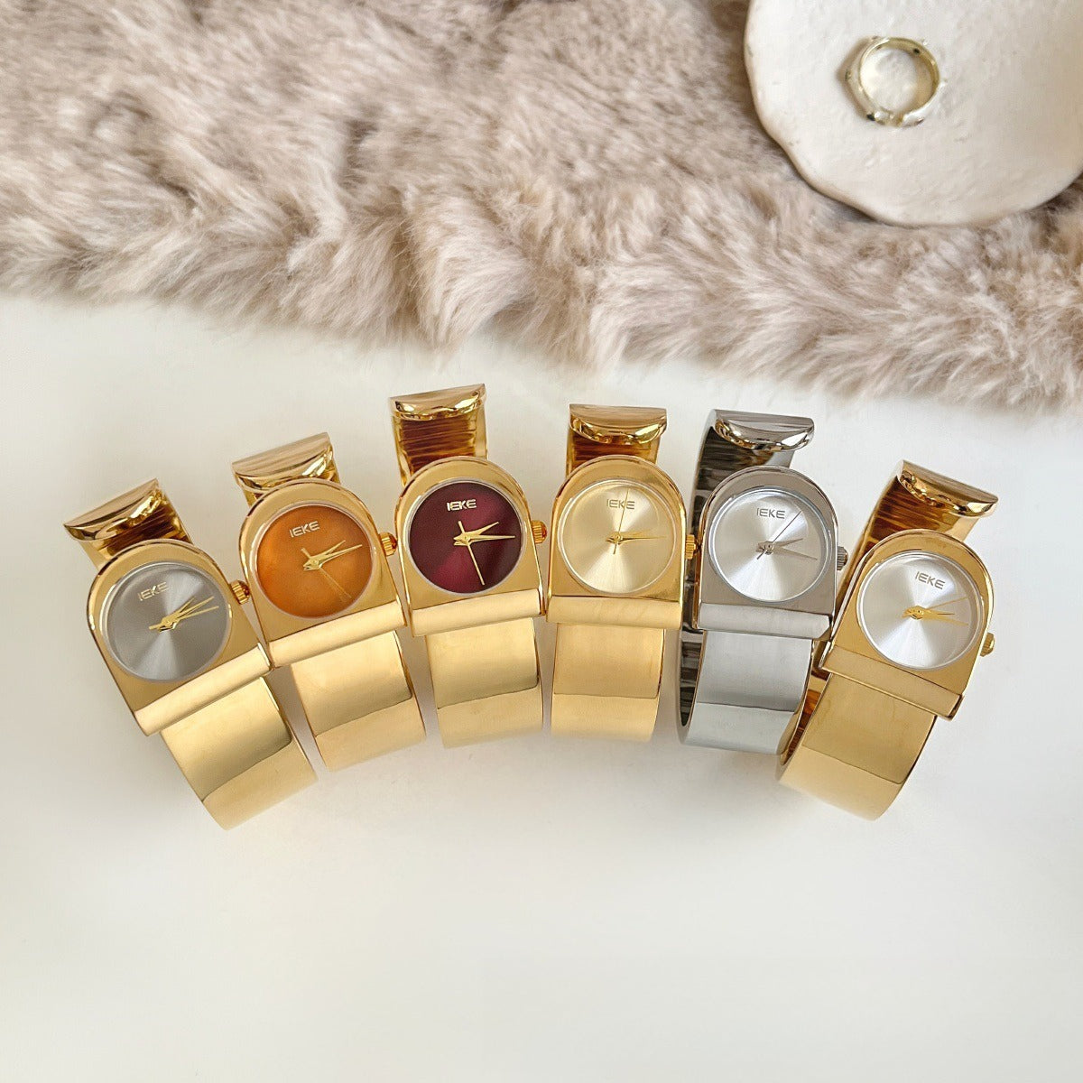 Minimalist retro dumb clock bracelet watch for women - niche, high-end, light luxury, exquisite, and elegant ladies' watch