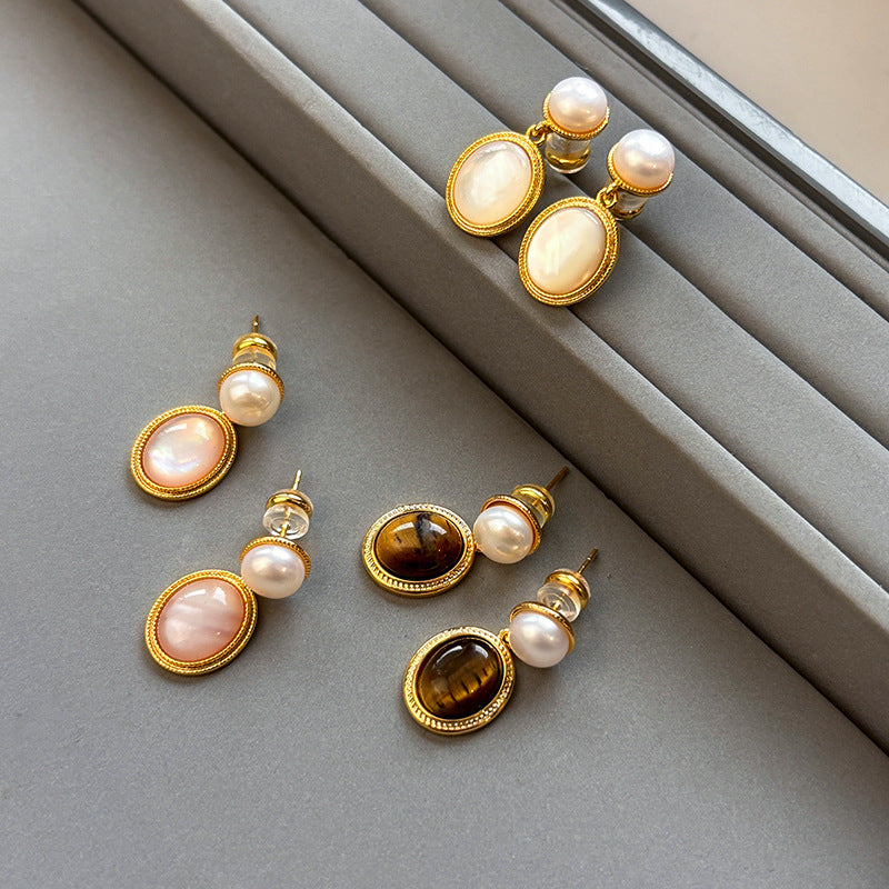 Natural white mother-of-pearl freshwater pearl personalized "maillard" earrings - vintage-inspired, accessible luxury jewelry for women
