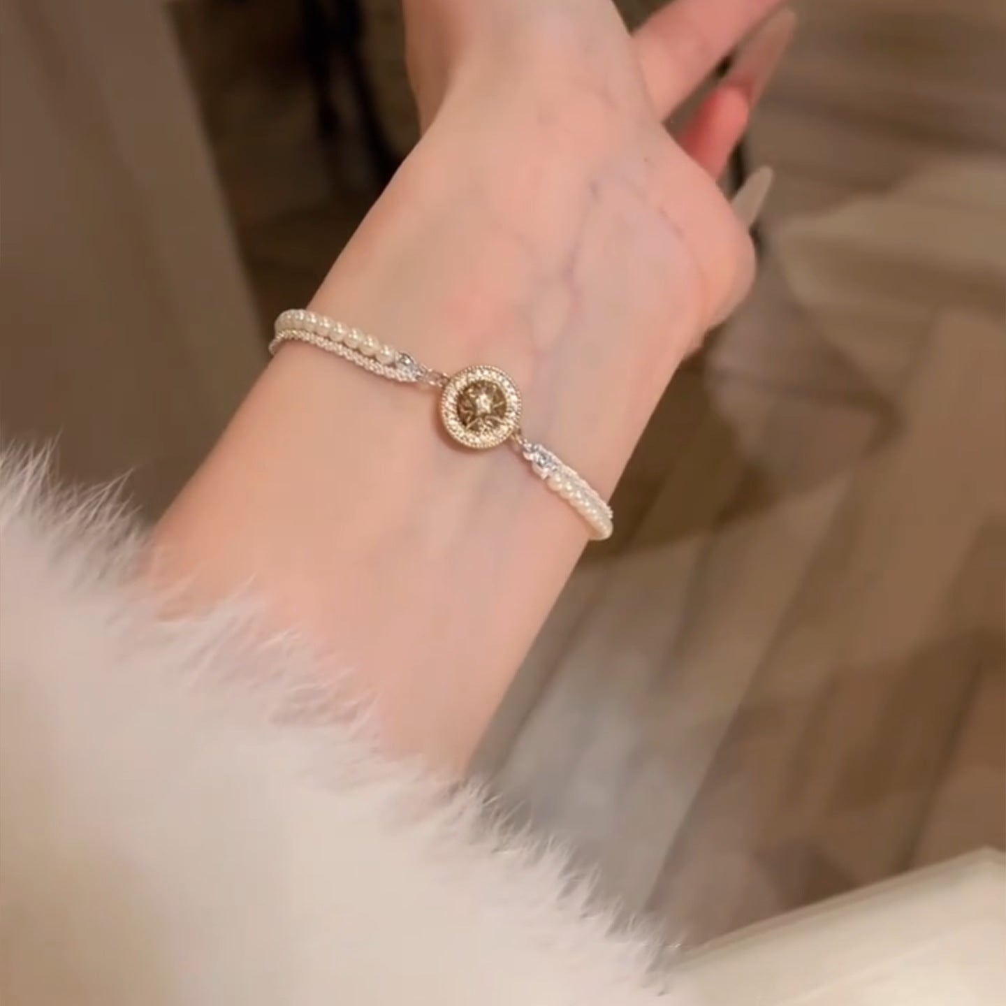 French retro zircon starburst pearl bracelet - exquisite, elegant, versatile, and luxurious for women