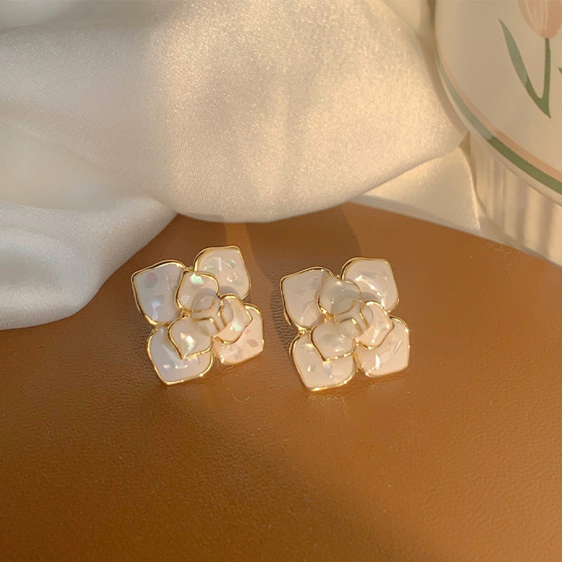Real gold electroplated silver needle pearl flower earrings fashionelegant earrings accessible luxuryclassy earrings