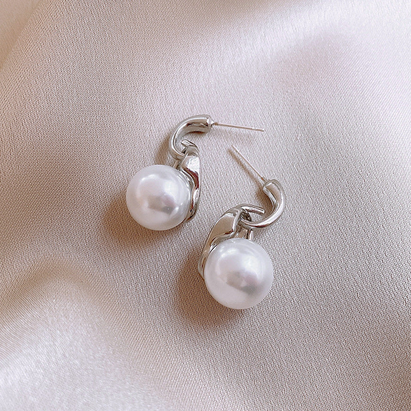Real gold electroplated silver needle pearl flower earrings fashionelegant earrings accessible luxuryclassy earrings