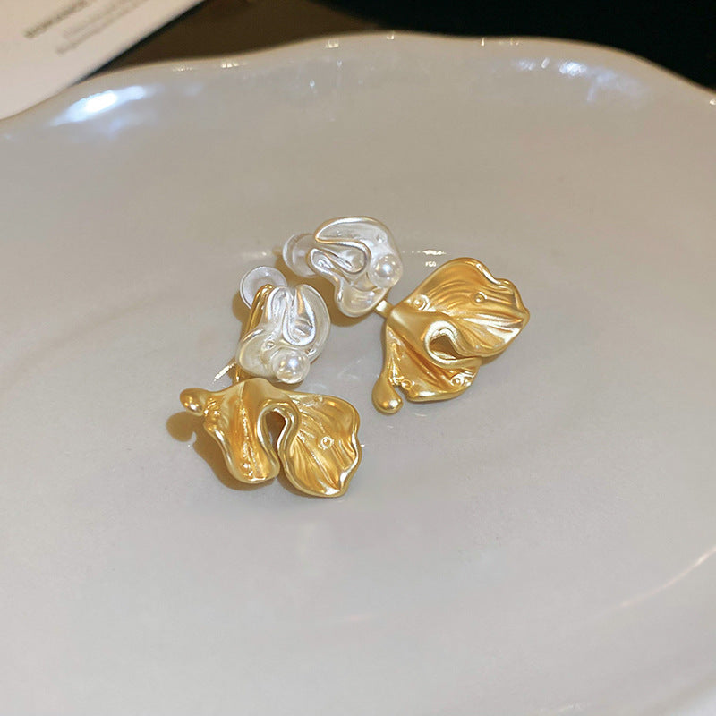 Real gold electroplated silver needle pearl flower earrings fashionelegant earrings accessible luxuryclassy earrings