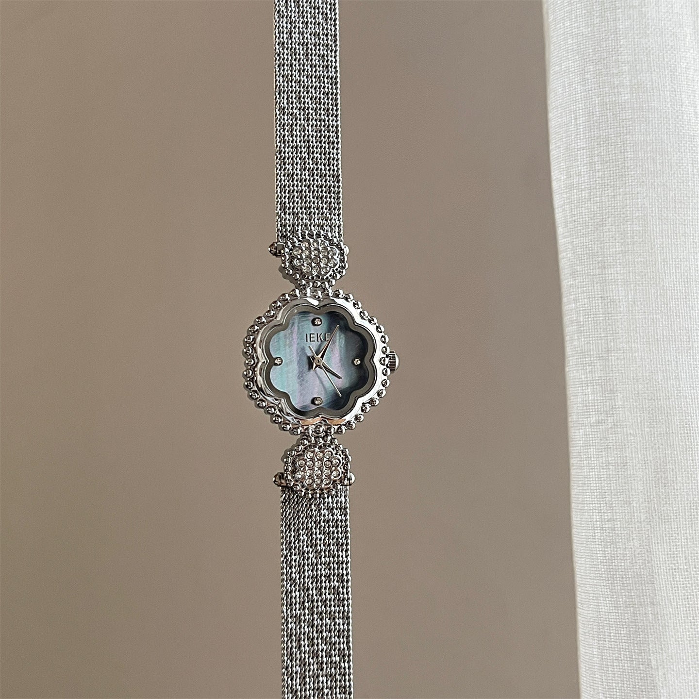 Xiaoxiangfeng camellia mesh watch women's medieval style accessible luxuryniche style exquisite fashion women's watch