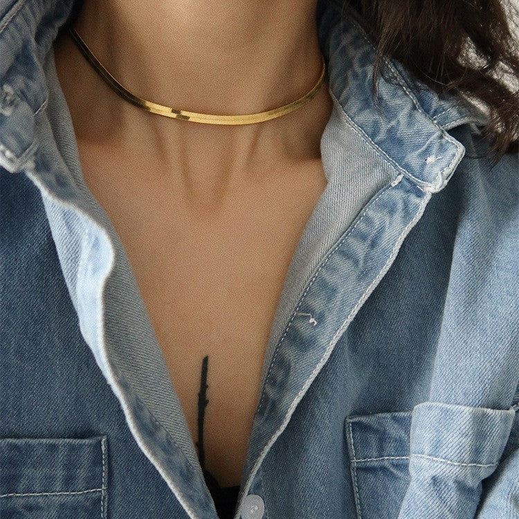Titanium steel color-preserving small mirror necklace for women retrofrench embossed magic mirror rose square brand