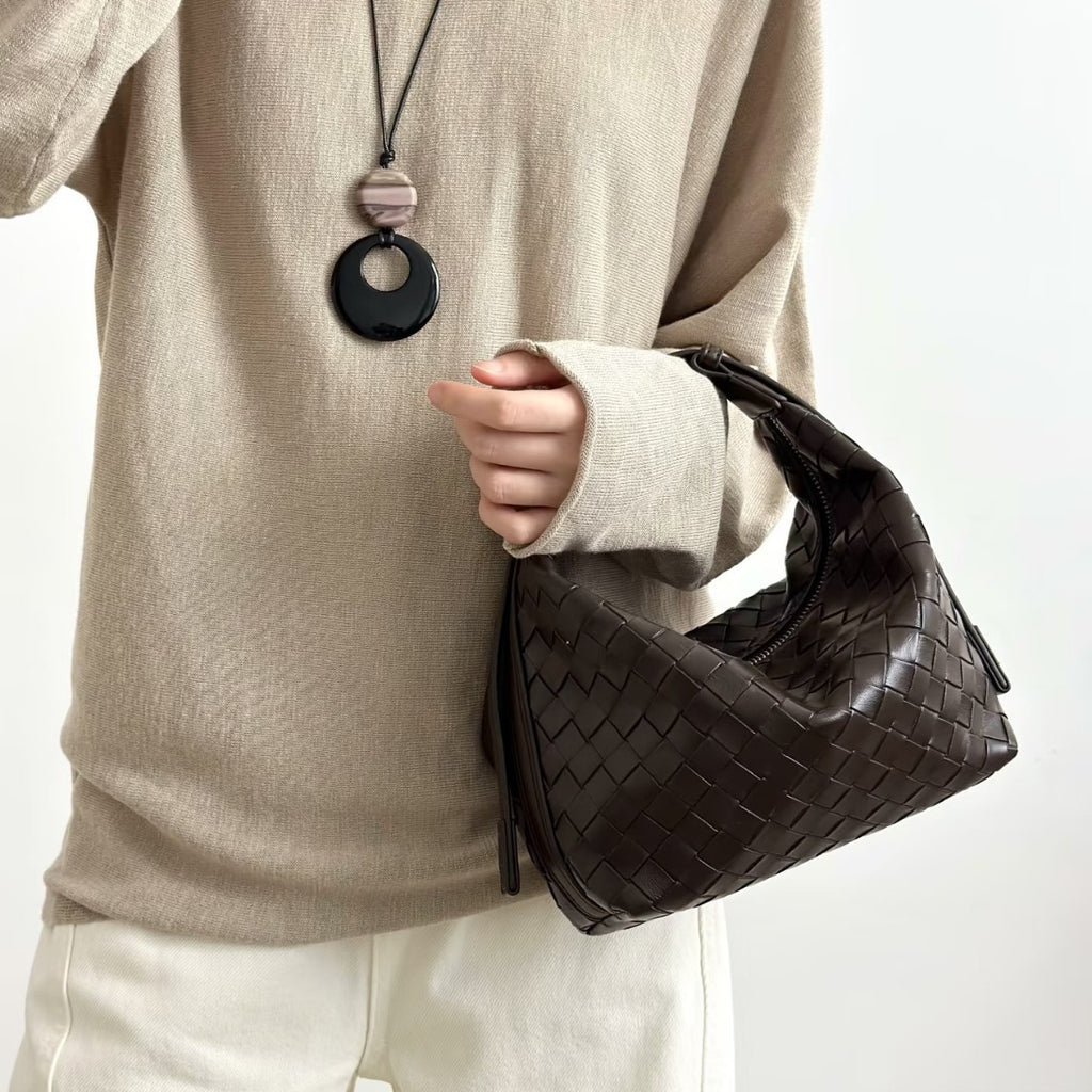 Cross-border explosion BV same lunch box bag, handwoven bag, versatile handbag, casual versatile shoulder underarm bag, women
