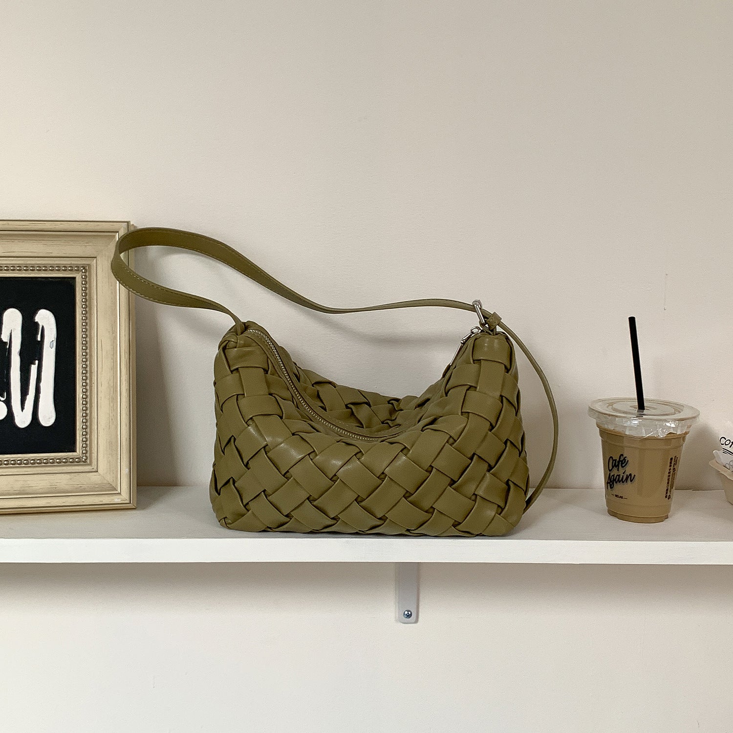 2026new arrival sense of relaxation hand-woven bag for women korean style simple work clothinghobo bag niche shoulder underarm bag for women