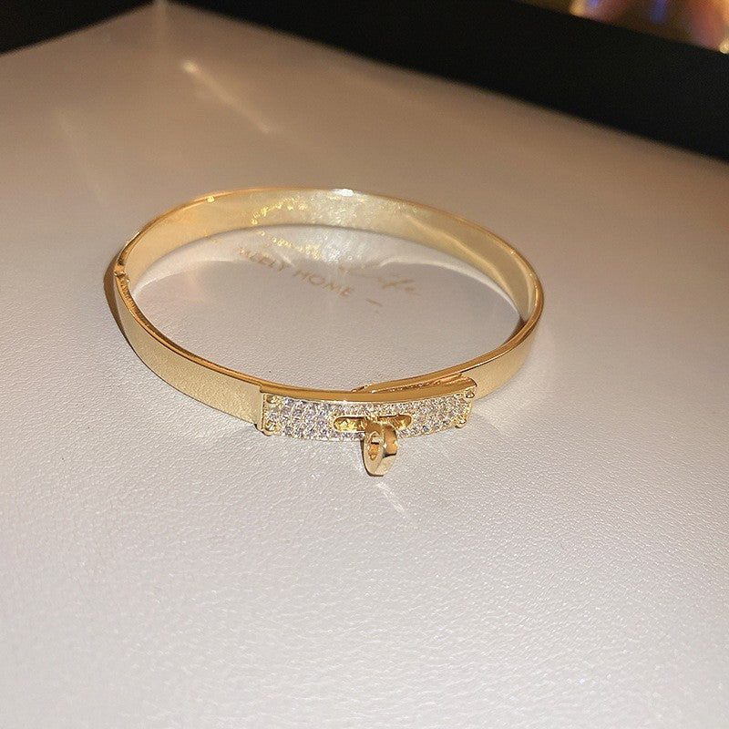 Real gold electroplated diamond letter open bracelet new arrivalaccessible luxuryclassy sense of hand jewelry for women