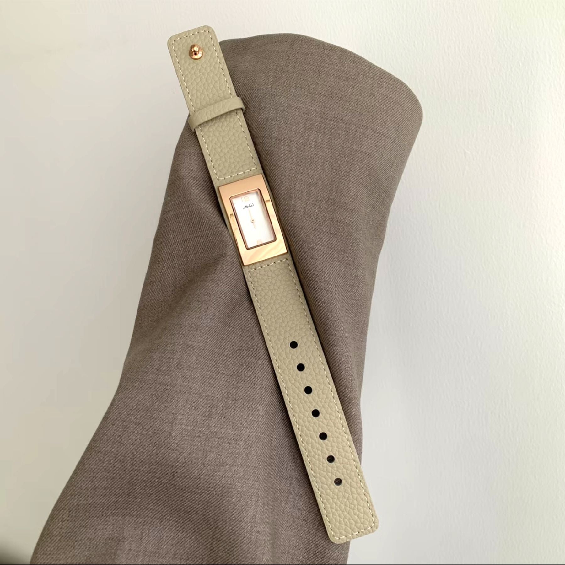 2026 trendy women's watches: vintage-inspired, high-end, exquisite, stylish, niche, and accessible luxury quartz wristwatches