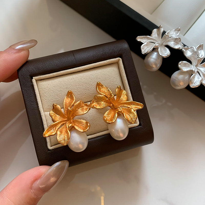 French gold floral natural pearl earrings - high-end, light luxury stud earrings