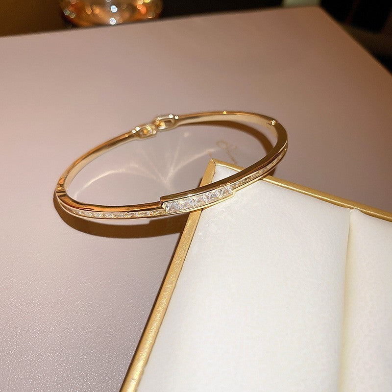 Real gold electroplated diamond letter open bracelet new arrivalaccessible luxuryclassy sense of hand jewelry for women