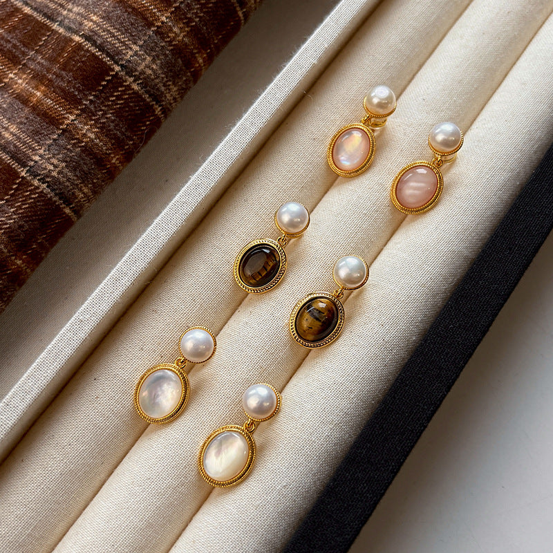 Natural white mother-of-pearl freshwater pearl personalized "maillard" earrings - vintage-inspired, accessible luxury jewelry for women