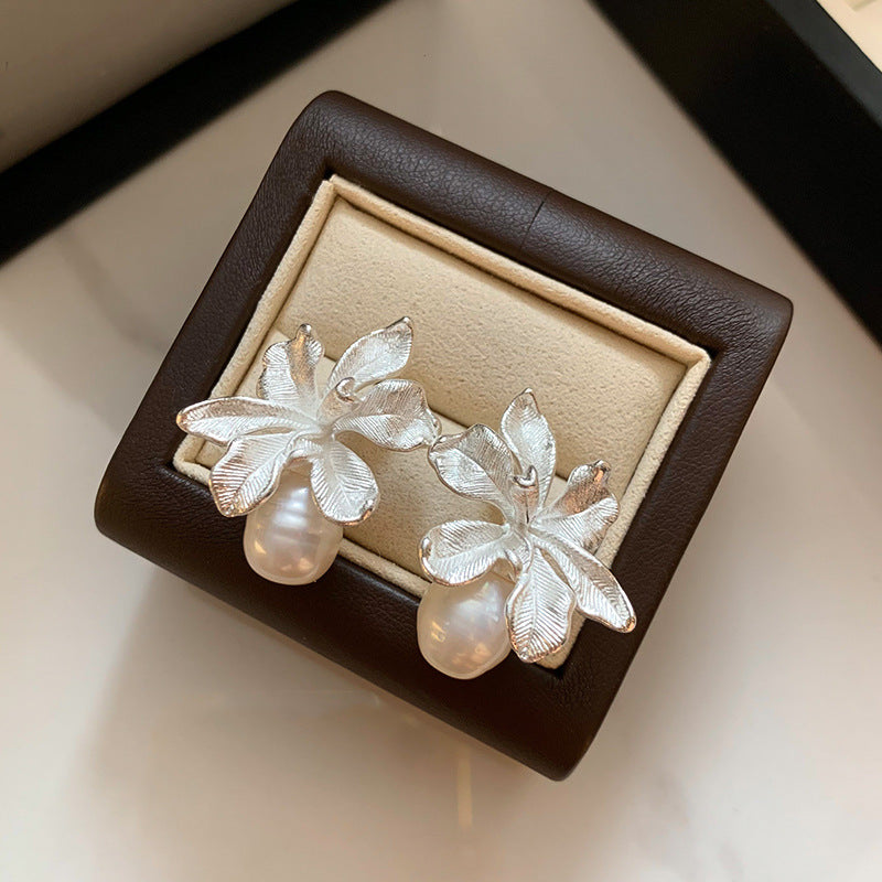 French gold floral natural pearl earrings - high-end, light luxury stud earrings