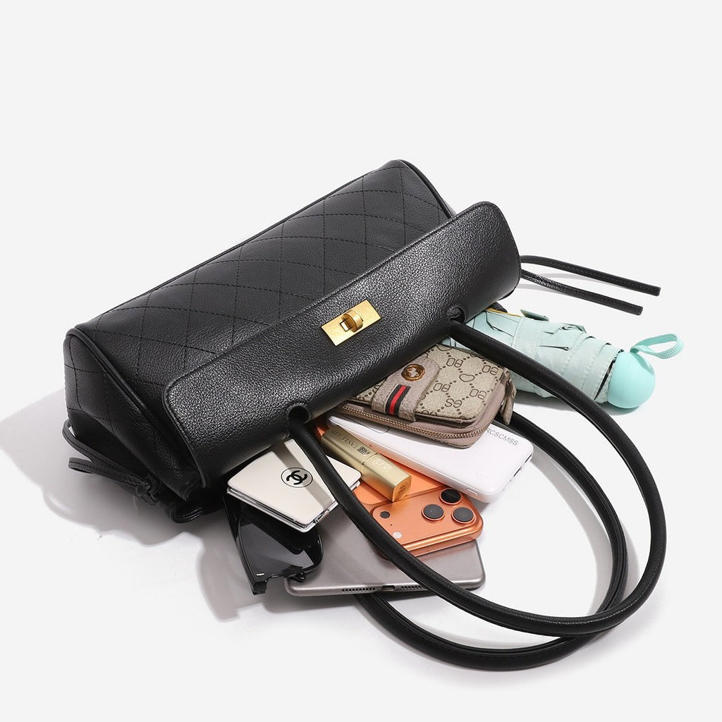 Genuine leather fashion baguette bag for women, 2026 new large capacity shoulder bag, underarm bag, high-end tote bag