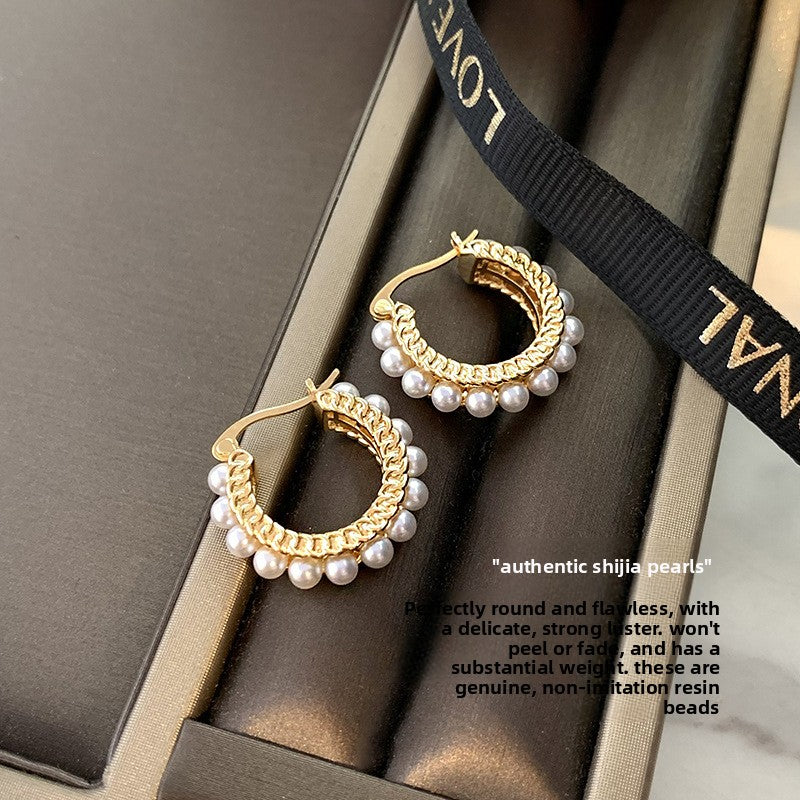 Luxury pearl ear cuff - unique design, elegant style, versatile fashion earrings