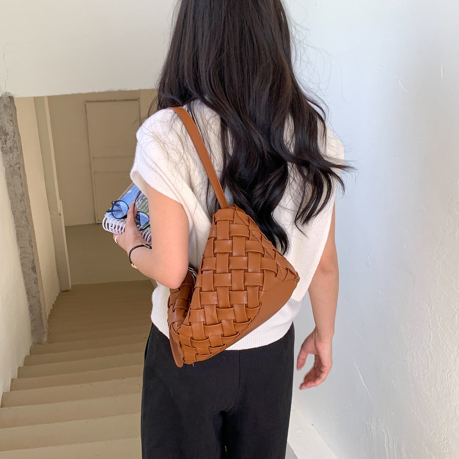 2026new arrival sense of relaxation hand-woven bag for women korean style simple work clothinghobo bag niche shoulder underarm bag for women