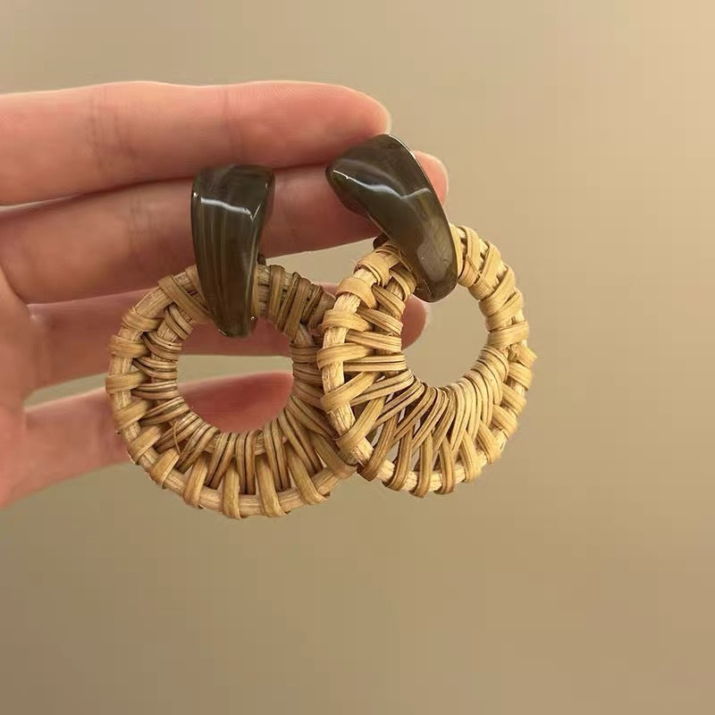 Retro ethnic style silver needle resin rattan beads round pendant earrings fashioneasiest for match earrings sense of design earrings
