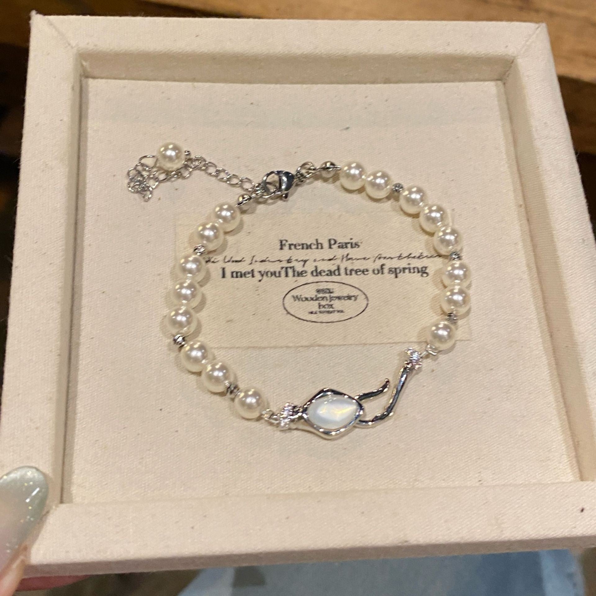 French retro zircon starburst pearl bracelet - exquisite, elegant, versatile, and luxurious for women