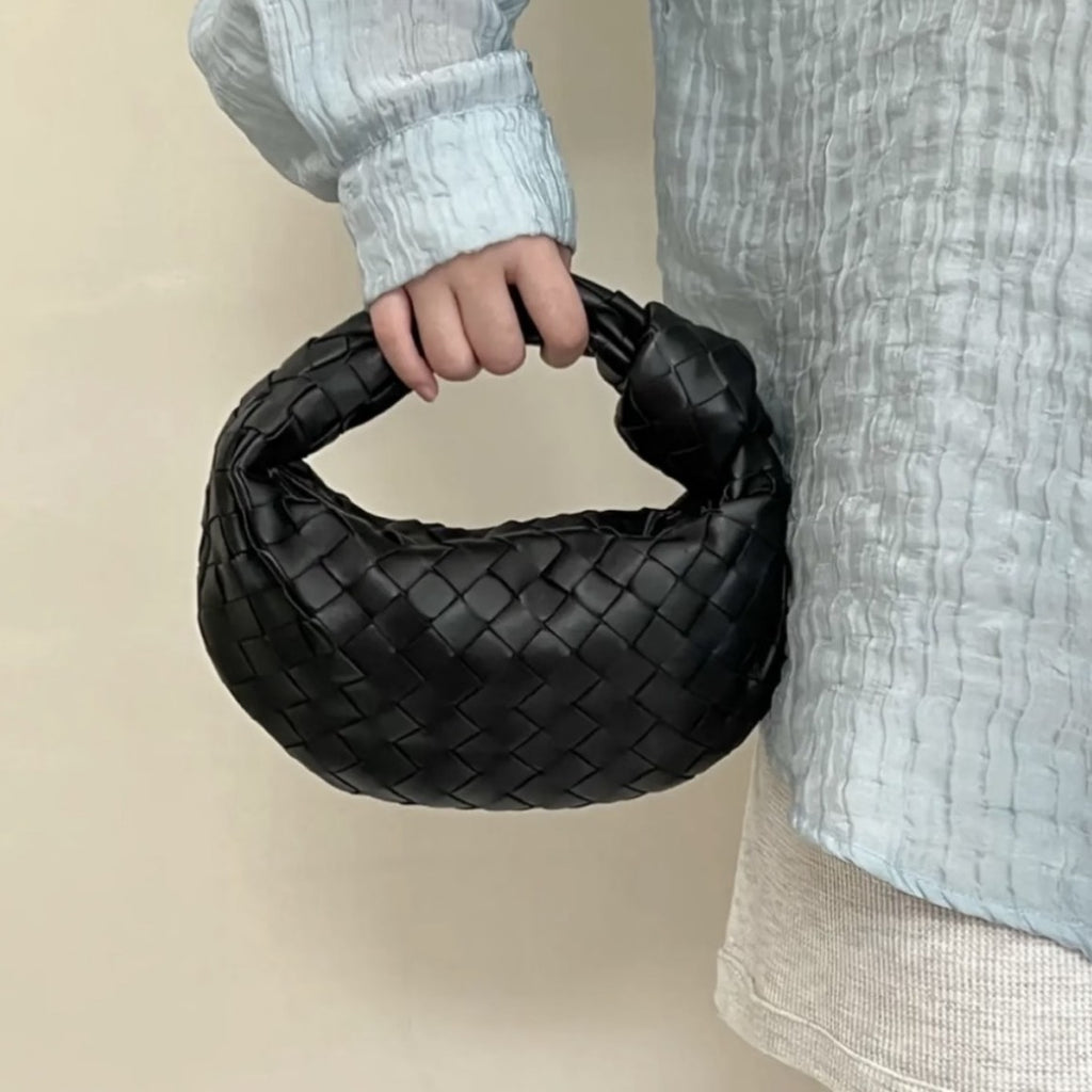 Woven knotted croissant bag 2026 new premium underarm bag soft leather commuter tote for women