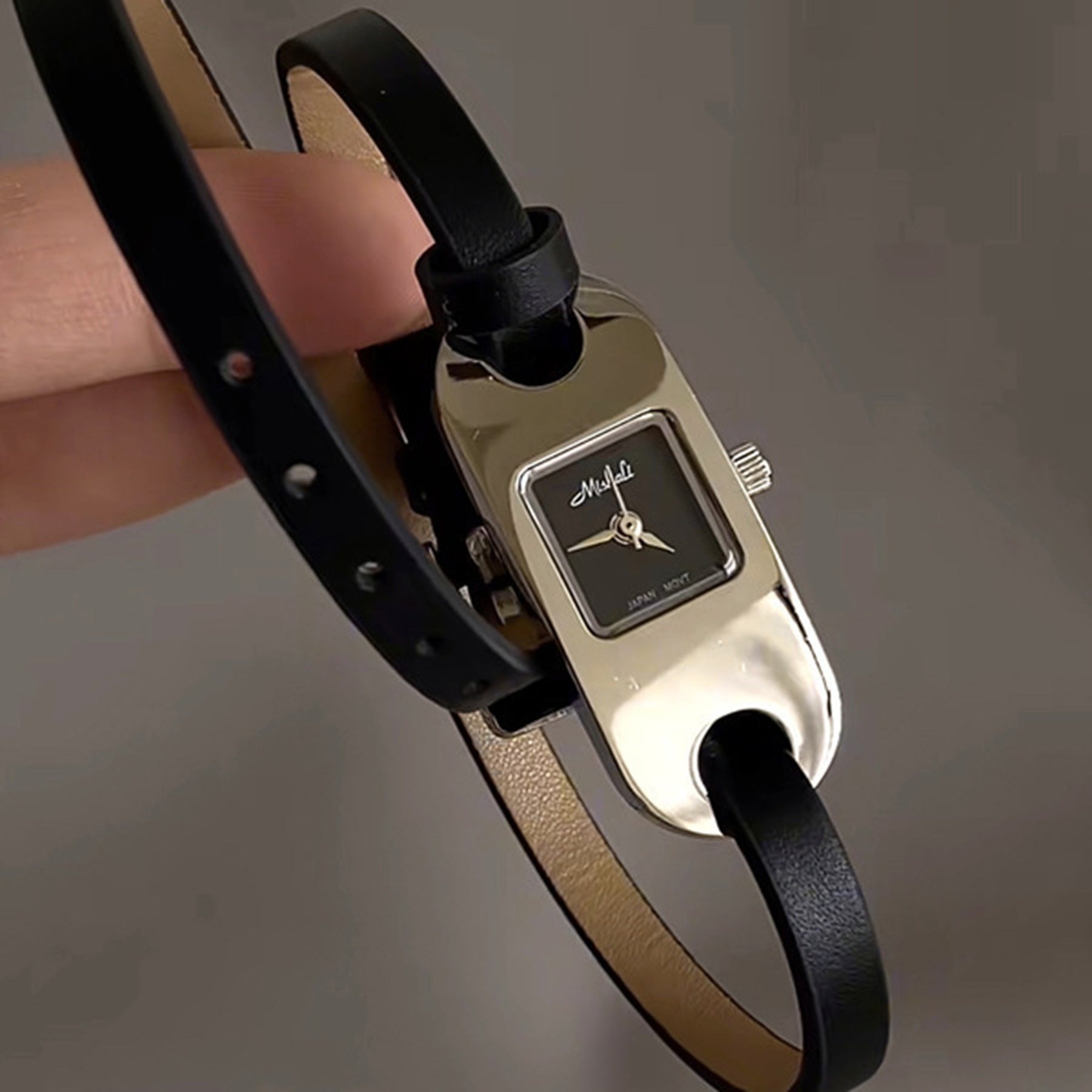 2026 trendy women's watches: vintage-inspired, high-end, exquisite, stylish, niche, and accessible luxury quartz wristwatches