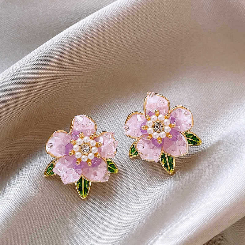 Real gold electroplated silver needle pearl flower earrings fashionelegant earrings accessible luxuryclassy earrings