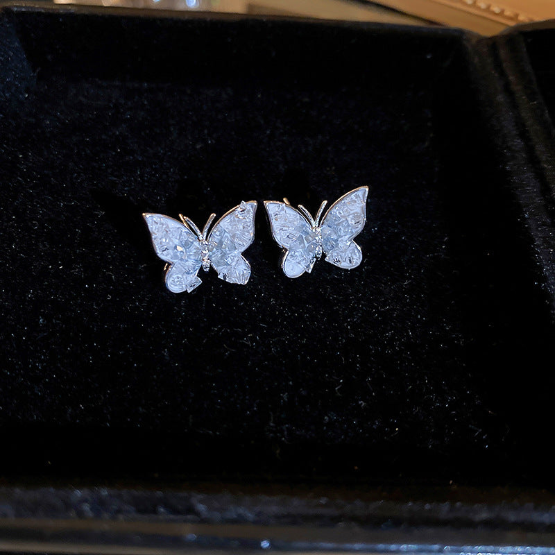 Silver needle gradient crystal flower earrings - chic design studs, versatile everyday earrings for a touch of elegance