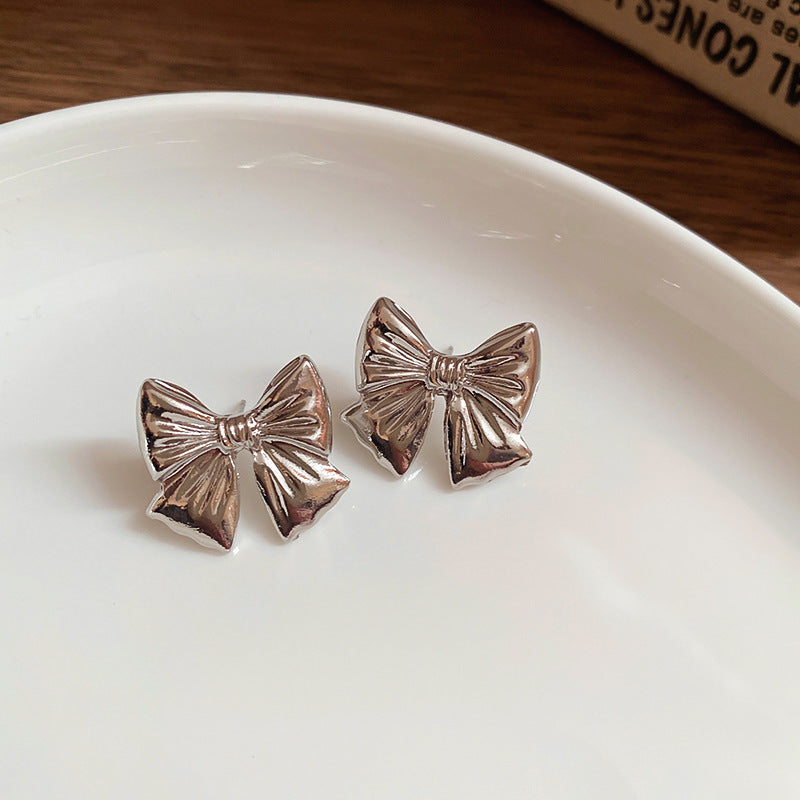 Real gold electroplated silver needle pearl flower earrings fashionelegant earrings accessible luxuryclassy earrings