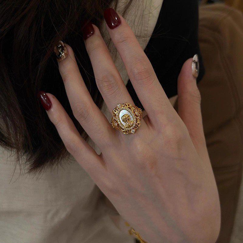 Vintage court style gold ring - women's luxury stackable open ring