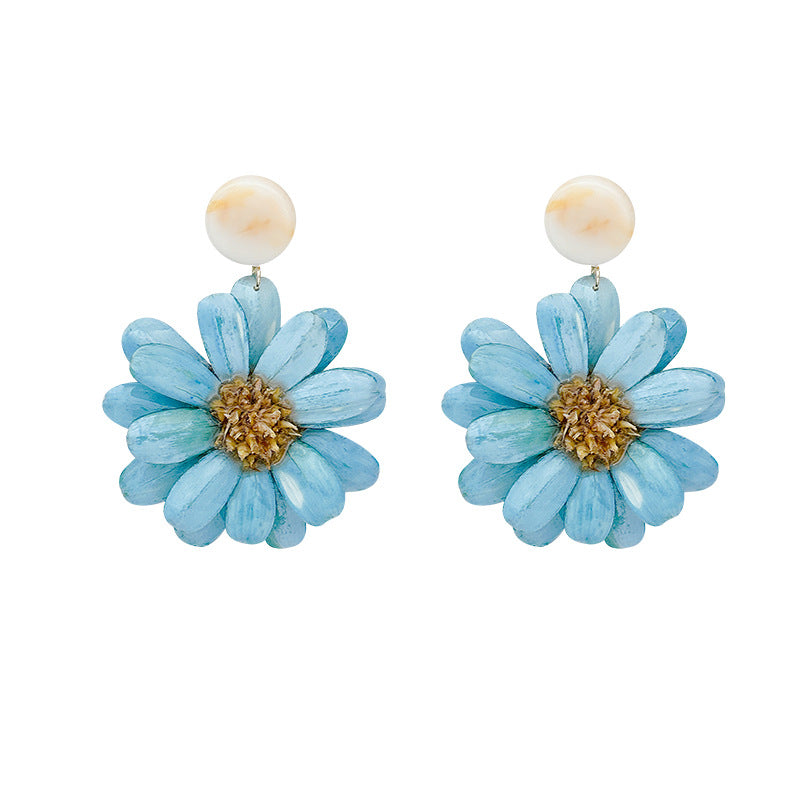 Daisy-inspired beach vacation earrings: unique, beautiful, high-end, and luxe