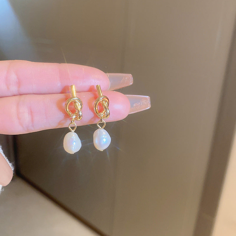 Real gold electroplated silver needle pearl flower earrings fashionelegant earrings accessible luxuryclassy earrings