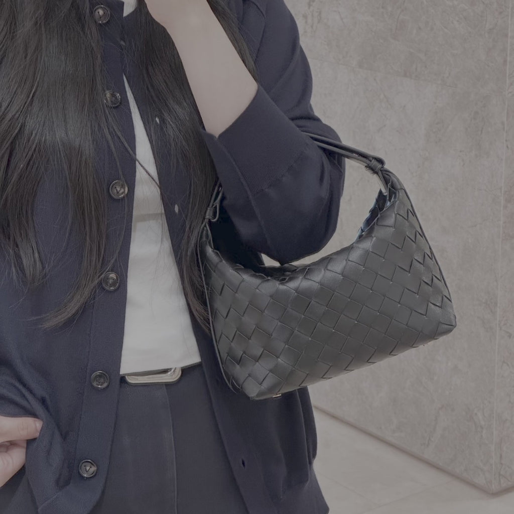 Cross-border explosion BV same lunch box bag, handwoven bag, versatile handbag, casual versatile shoulder underarm bag, women