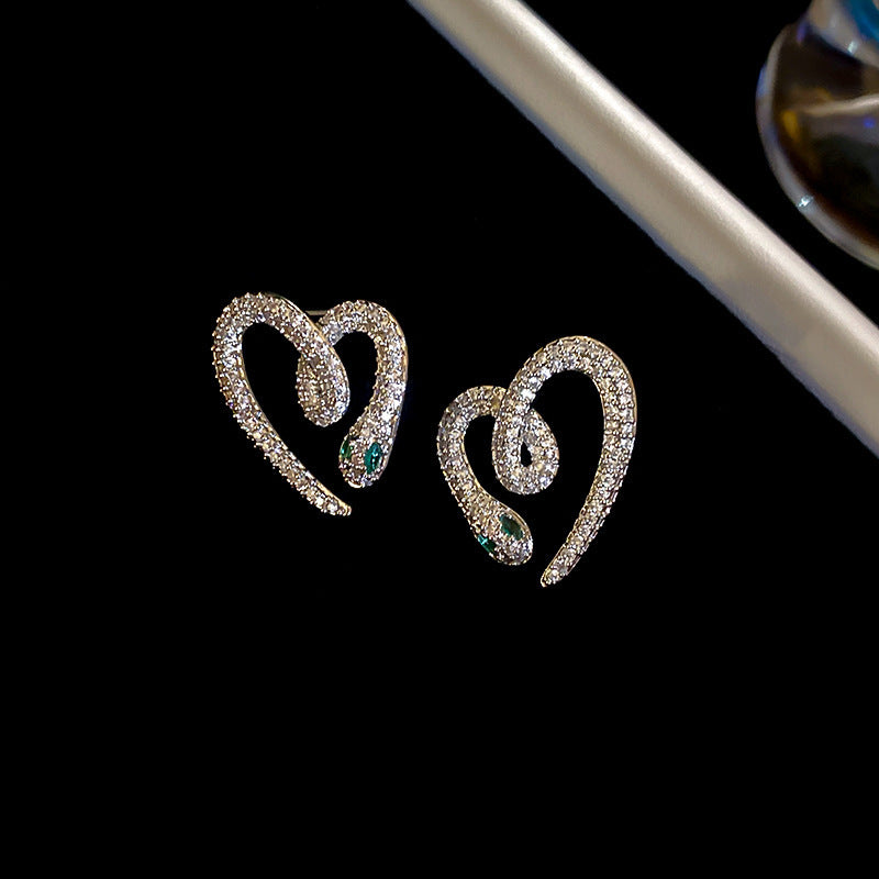 Real gold electroplated silver needle pearl flower earrings fashionelegant earrings accessible luxuryclassy earrings