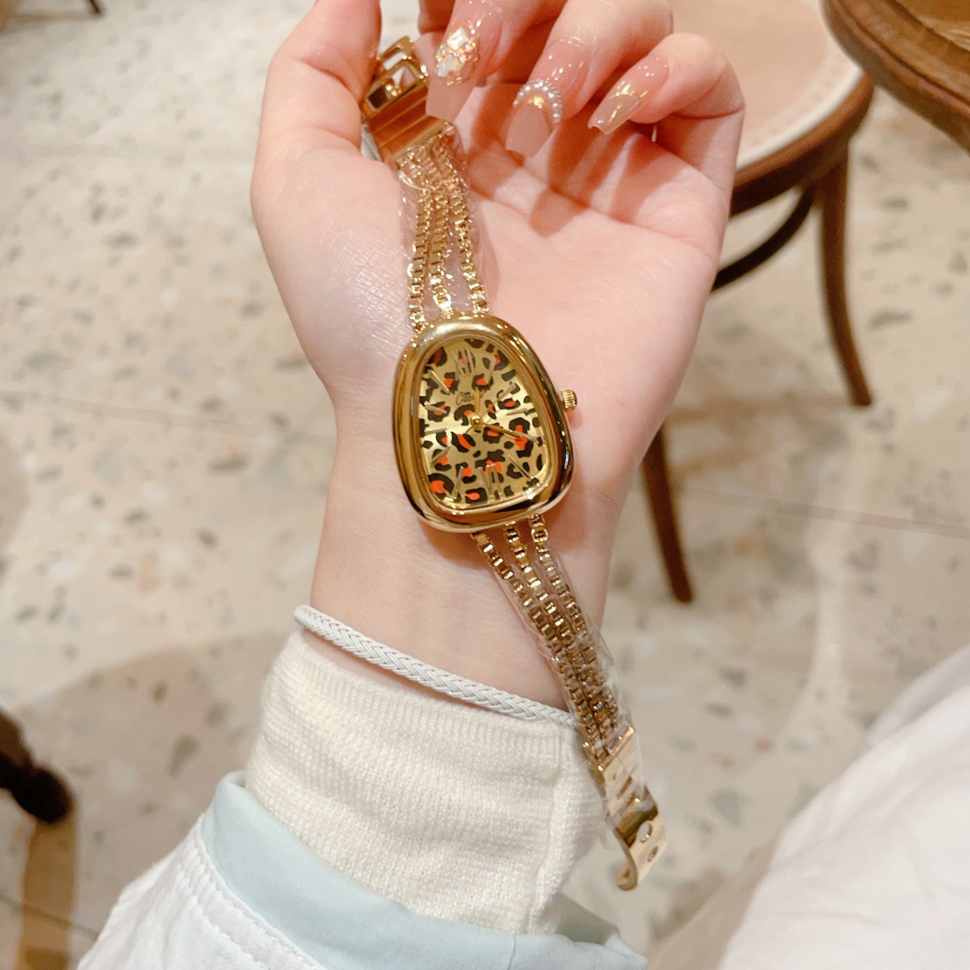 Cacaxinew arrivalfashion medieval watch snake head casual bracelet watch leopard print gold women's watch