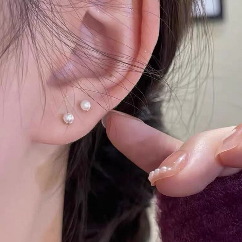 Earrings: luxurious and sophisticated 925 sterling silver stud earrings with pearls. elegant and versatile, a timeless classic