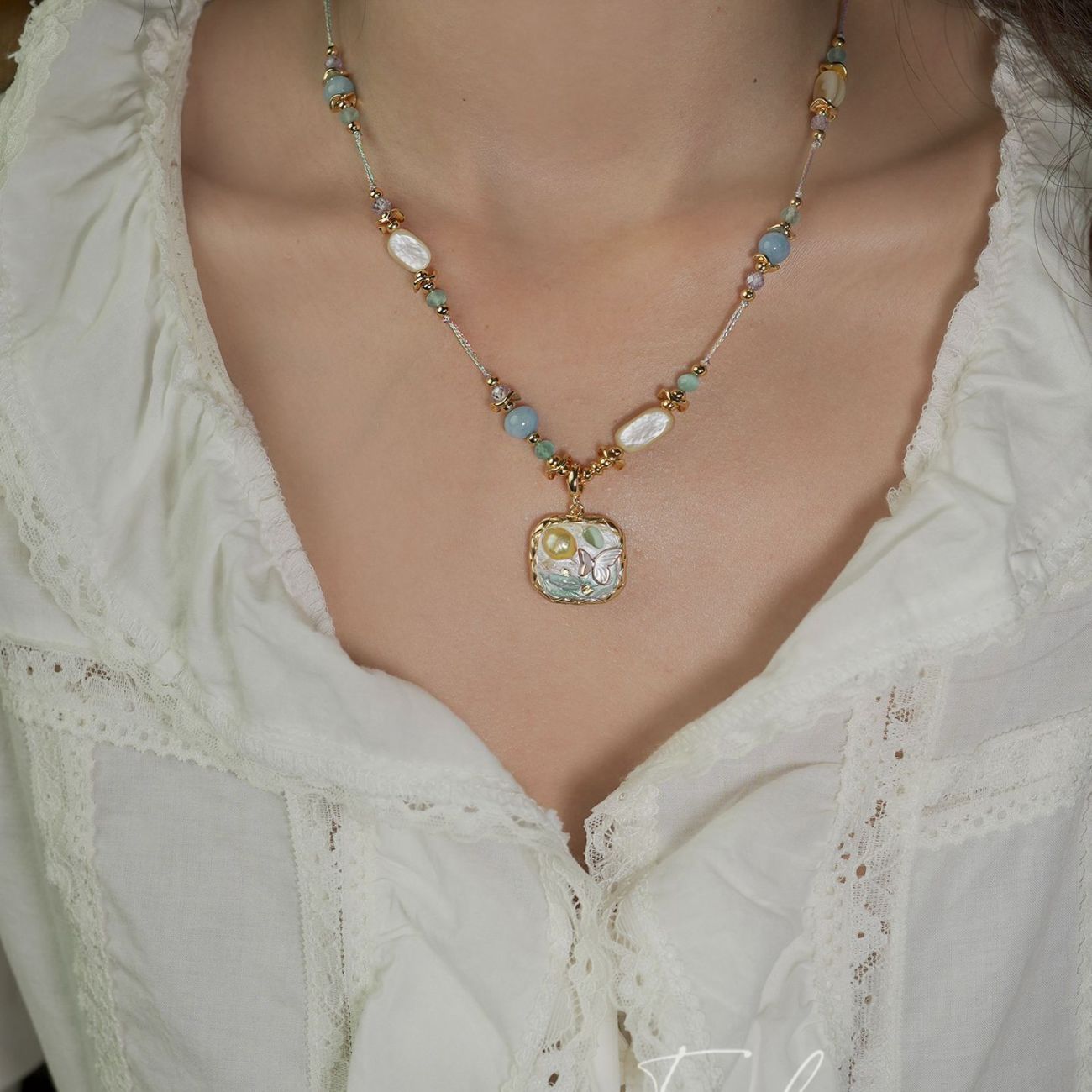 Iridescent jelly bean frenchretro heavy oil painting necklace asymmetrical beaded pendant chain niche style niche clavicle