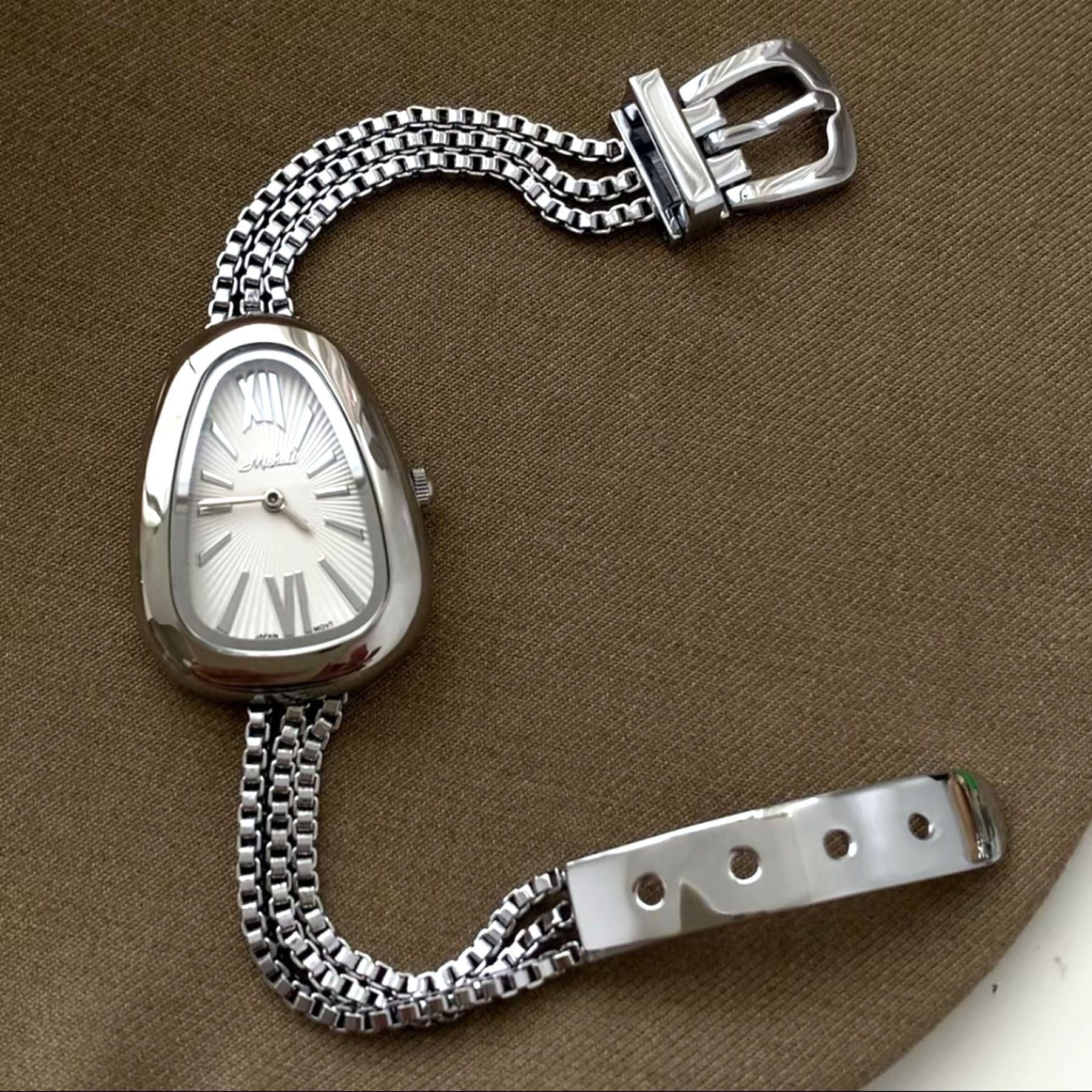 2026 trendy women's watches: vintage-inspired, high-end, exquisite, stylish, niche, and accessible luxury quartz wristwatches