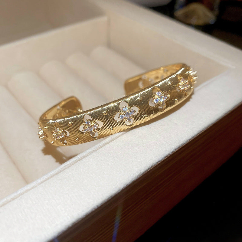 Real gold electroplated diamond letter open bracelet new arrivalaccessible luxuryclassy sense of hand jewelry for women