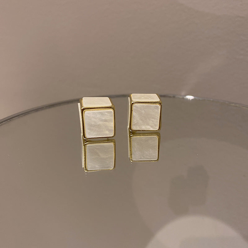 Real gold electroplated silver needle pearl flower earrings fashionelegant earrings accessible luxuryclassy earrings