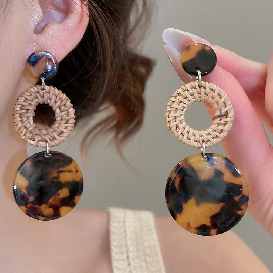 Retro ethnic style silver needle resin rattan beads round pendant earrings fashioneasiest for match earrings sense of design earrings