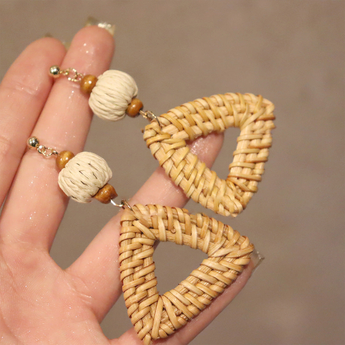Retro ethnic style silver needle resin rattan beads round pendant earrings fashioneasiest for match earrings sense of design earrings
