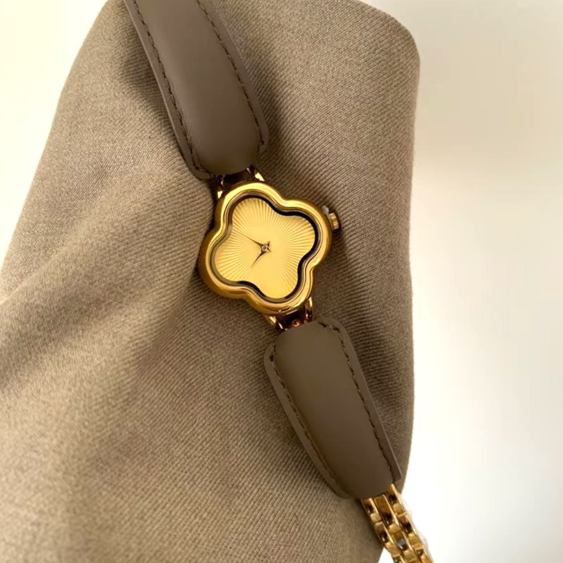 2026 trendy women's watches: vintage-inspired, high-end, exquisite, stylish, niche, and accessible luxury quartz wristwatches