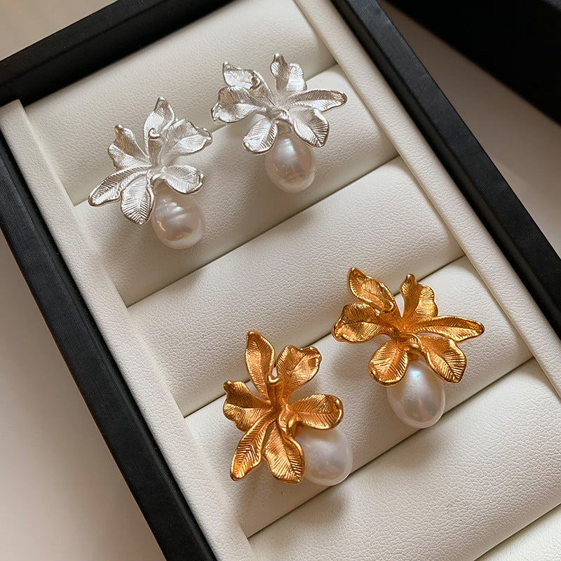 French gold floral natural pearl earrings - high-end, light luxury stud earrings