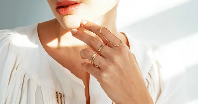 About jewelry shop hero mask about.jpg